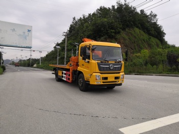 Dongfeng Tianjin 5-meter wheelbase Pafite 8-ton five-section boom flatbed truck with crane and tow truck